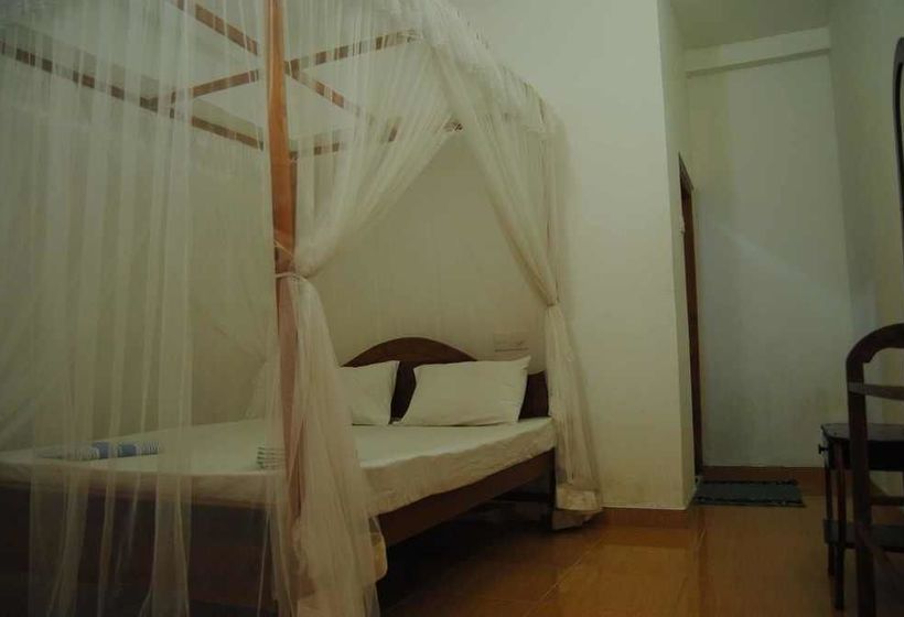 Pensão Kumar Guest House & Apartment