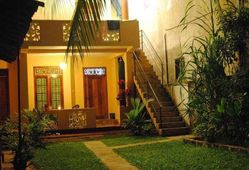 Pensão Kumar Guest House & Apartment