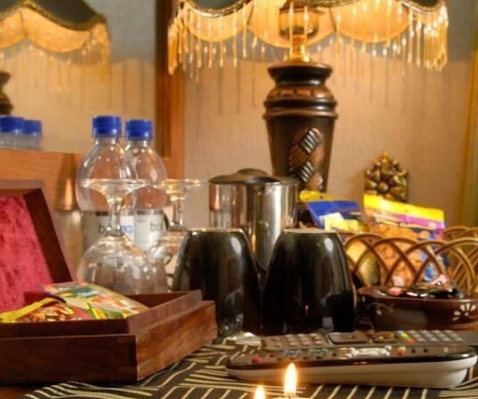 پانسیون Loona