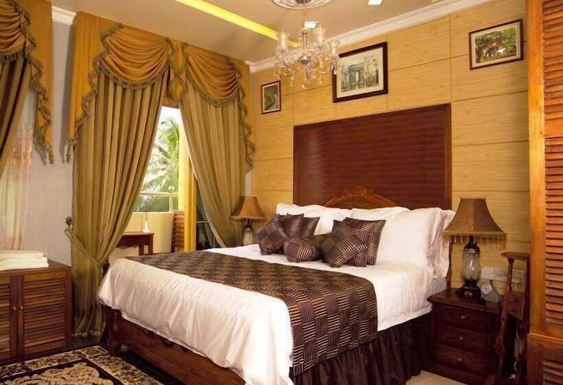 پانسیون Loona