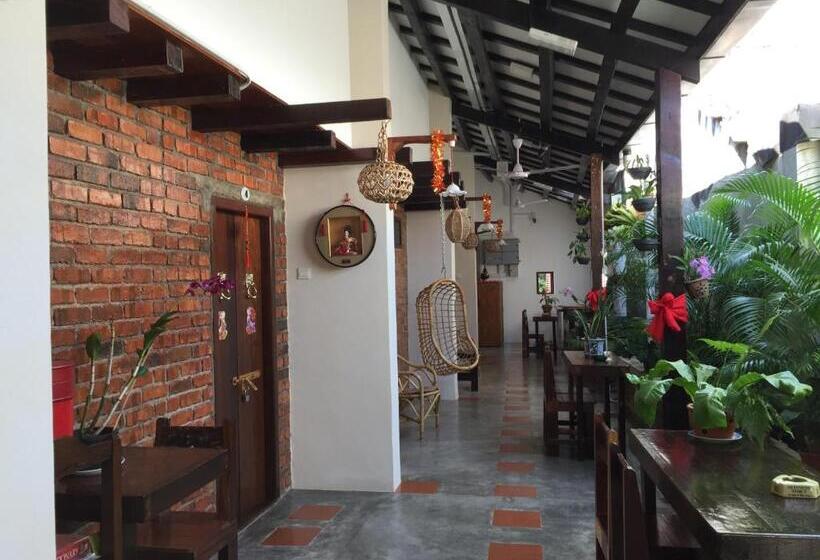 פנסיון Palm Mansion Boutique Suites