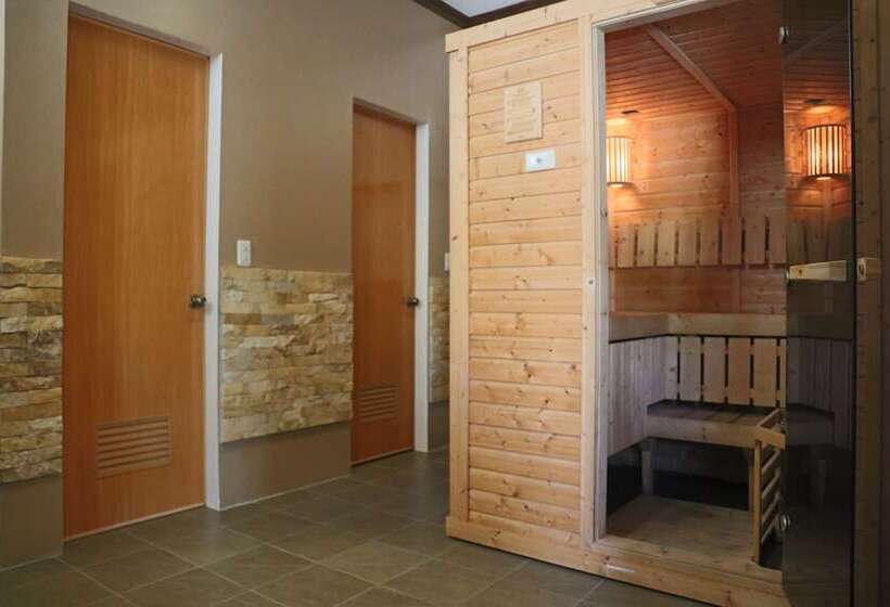 Turtle Bay Dive Resort