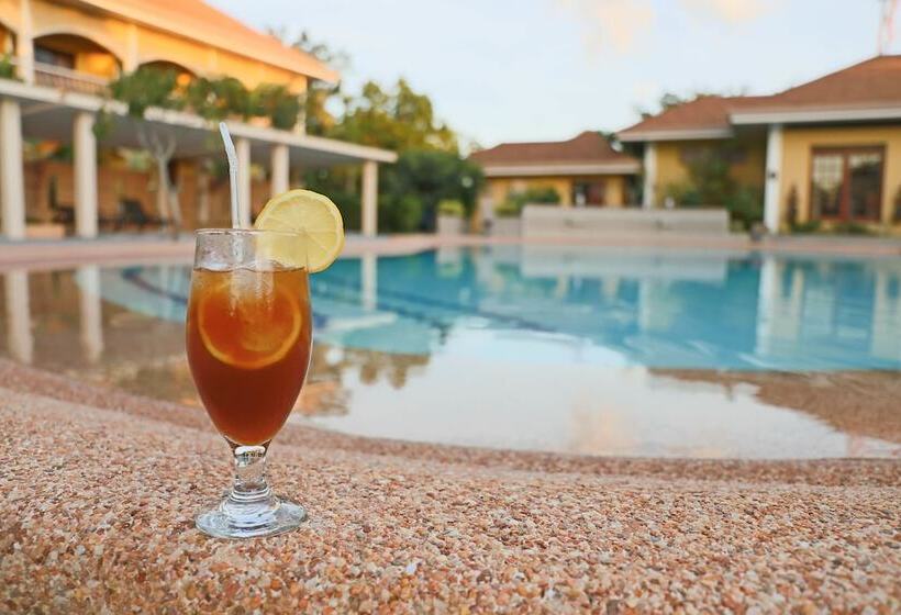 Turtle Bay Dive Resort