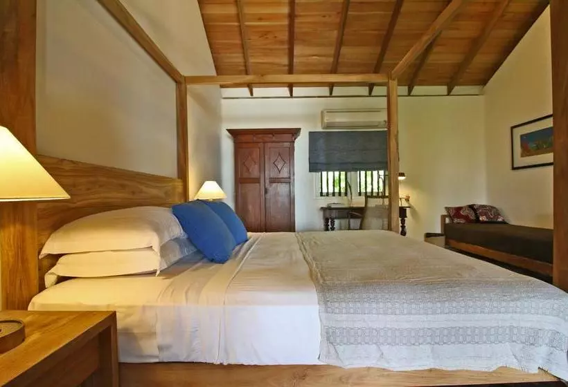 Villa Saffron Hikkaduwa