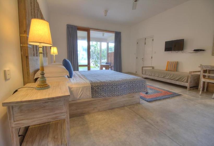 Villa Saffron Hikkaduwa