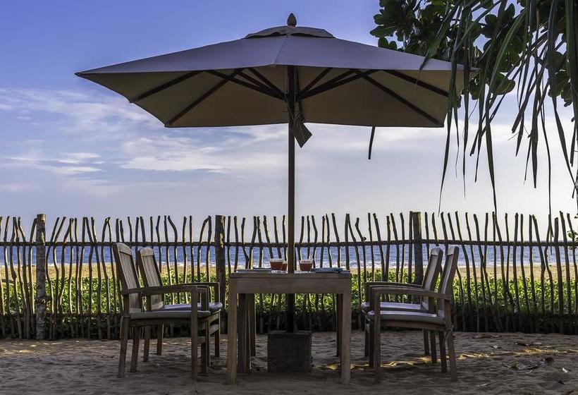 Villa Saffron Hikkaduwa