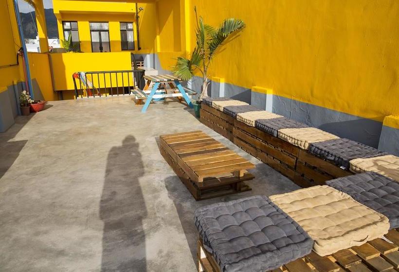 Rainbow Wave Surfing Hostel