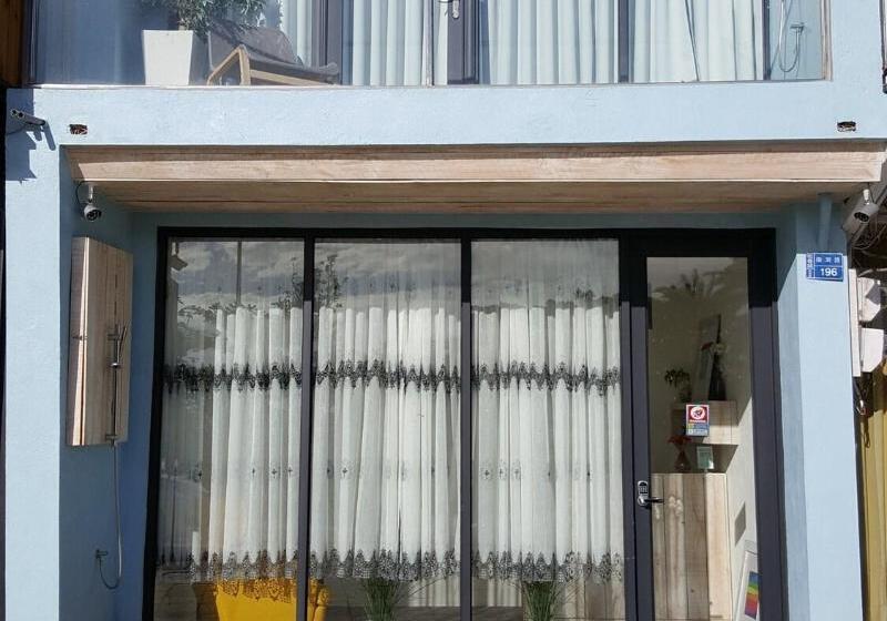 تختخواب و صبحانه 湛藍海岸民宿 Azure  這個夏天有點藍  墾丁南灣沙灘 可包棟 國旅卡特約店