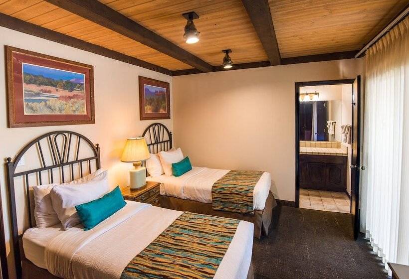 Отель Arroyo Roble Resort