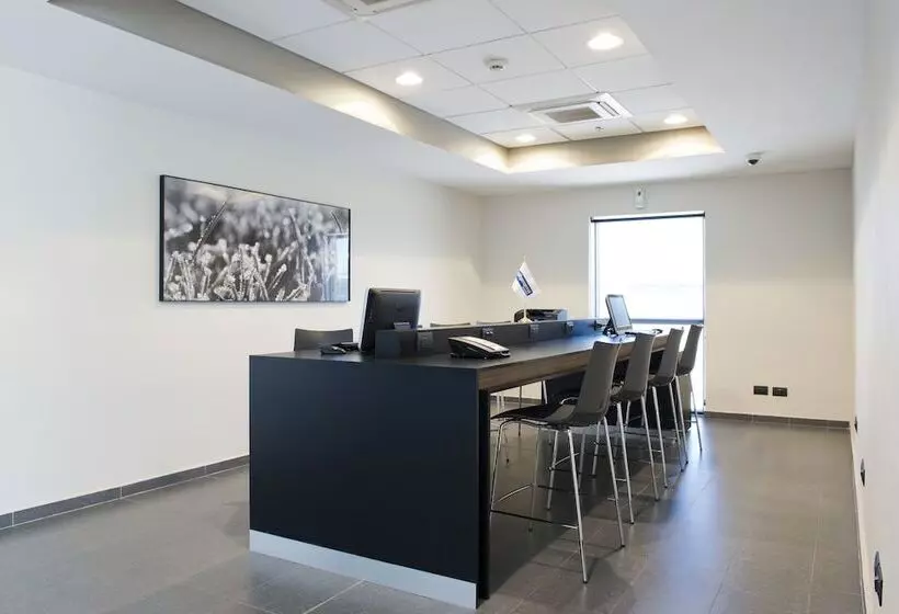 هتل City Express By Marriott Santiago Aeropuerto
