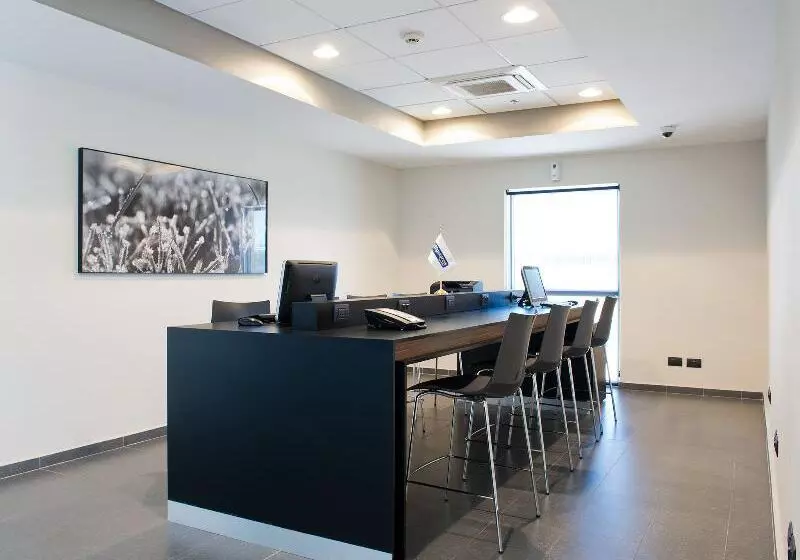هتل City Express By Marriott Santiago Aeropuerto