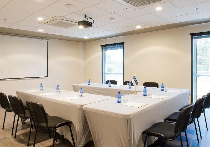 هتل City Express By Marriott Santiago Aeropuerto