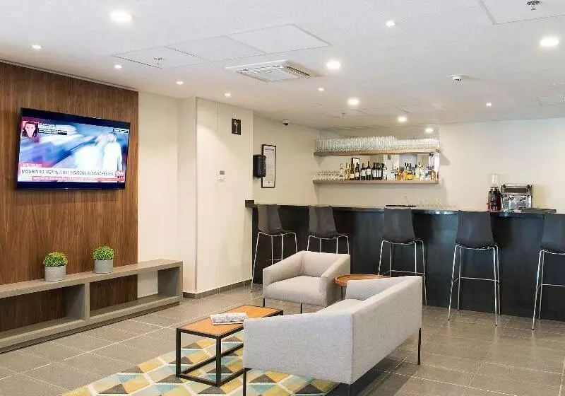 هتل City Express By Marriott Santiago Aeropuerto