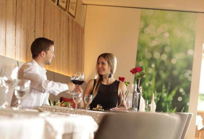 فندق Der Wilde Eder