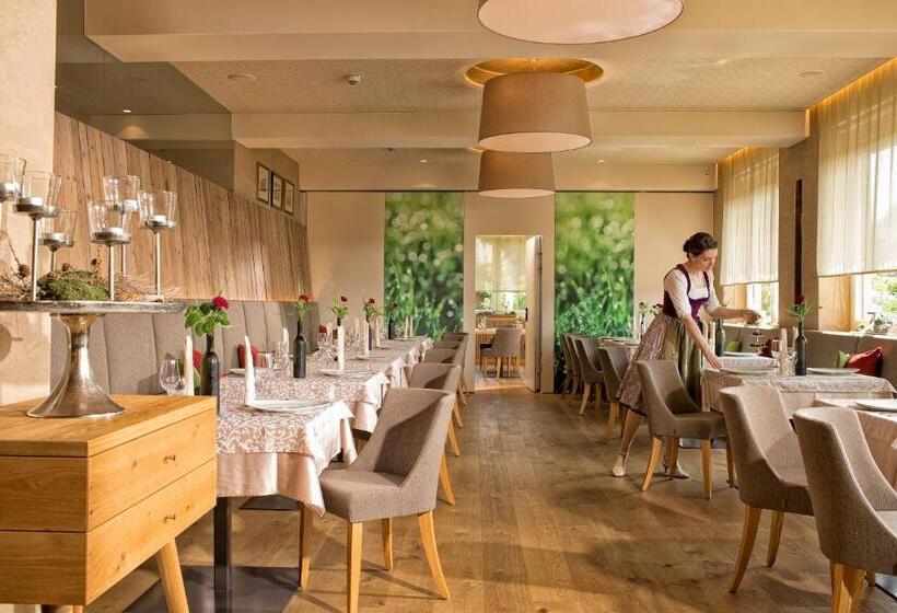 فندق Der Wilde Eder