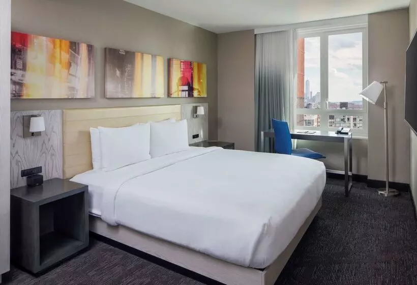 Hotelli Doubletree By Hilton  New York Times Square West