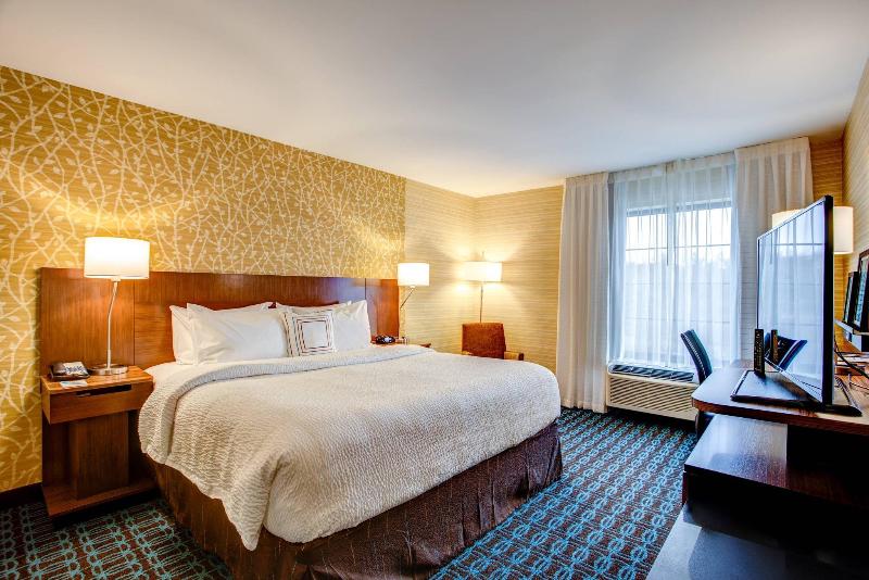 هتل Fairfield Inn & Suites By Marriott Springfield Holyoke