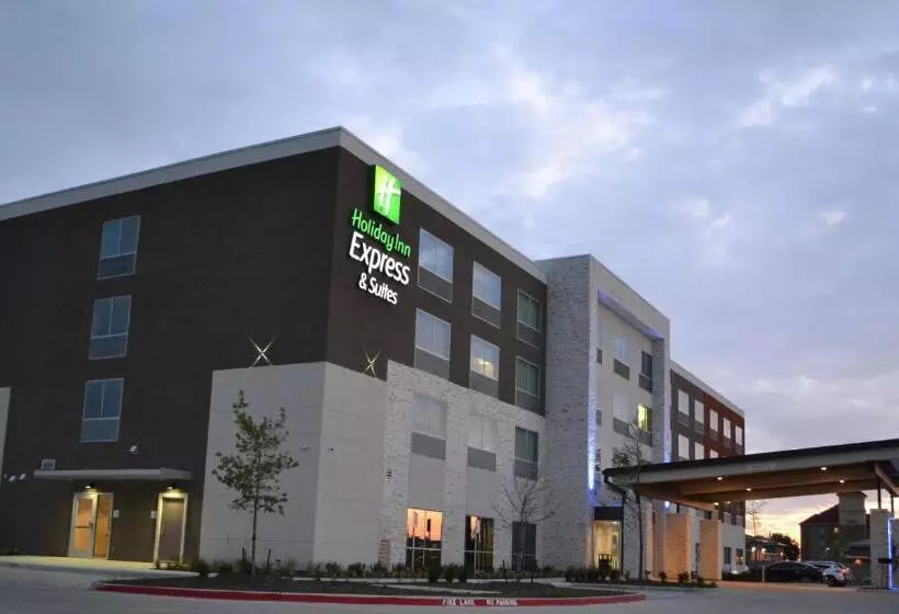 ホテル Holiday Inn Express & Suites Mckinney   Frisco East, An Ihg