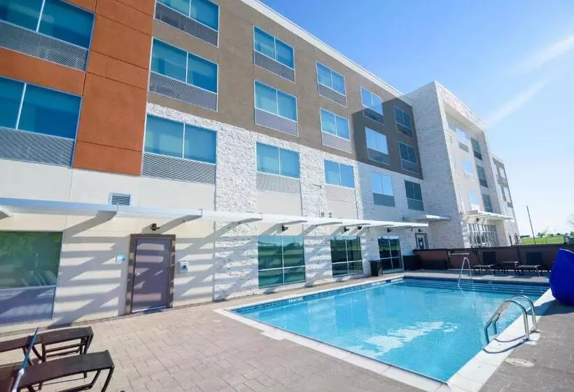 ホテル Holiday Inn Express & Suites Mckinney   Frisco East, An Ihg