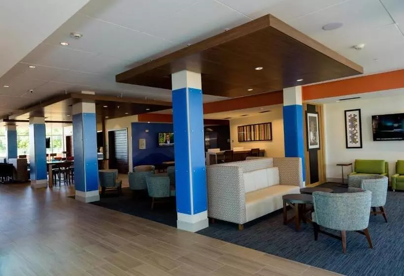 ホテル Holiday Inn Express & Suites Mckinney   Frisco East, An Ihg