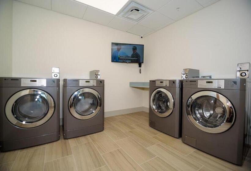 هتل Holiday Inn Express & Suites Mckinney Frisco East, An Ihg