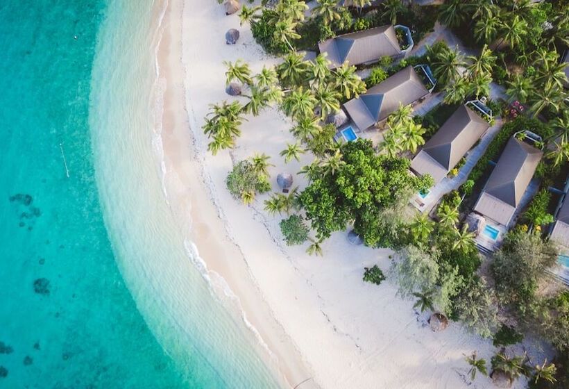 בית מלון כפרי Paradise Cove Resort