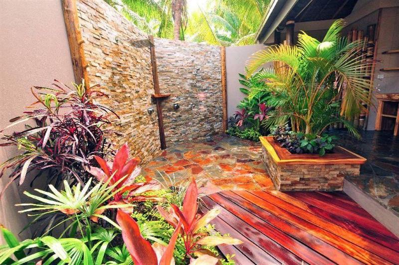 בית מלון כפרי Paradise Cove Resort