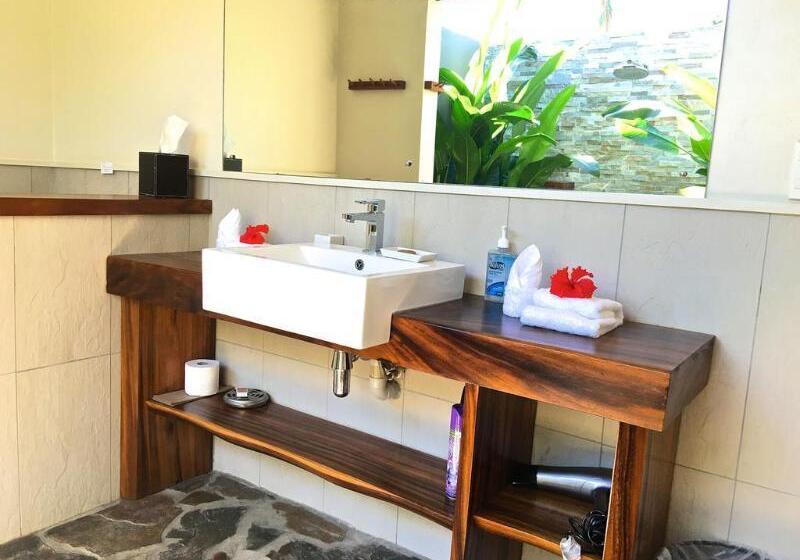 בית מלון כפרי Paradise Cove Resort