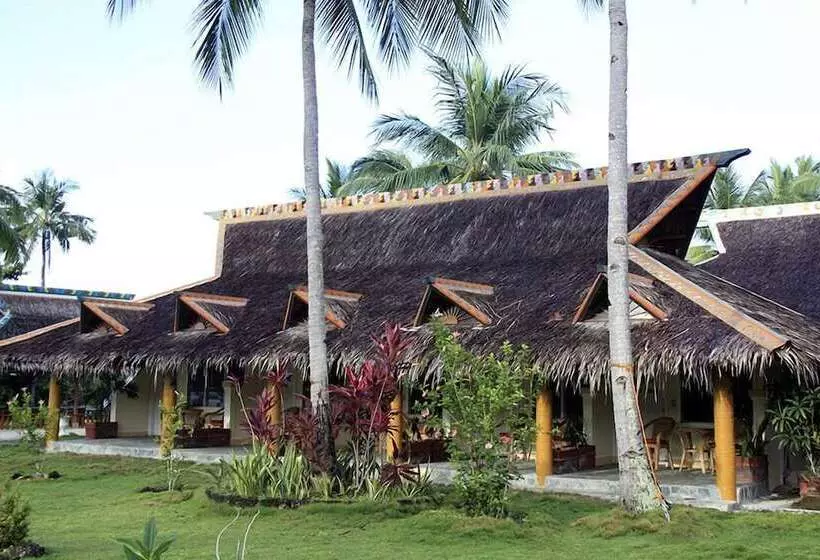 ホテル Whispering Palms Island Resort