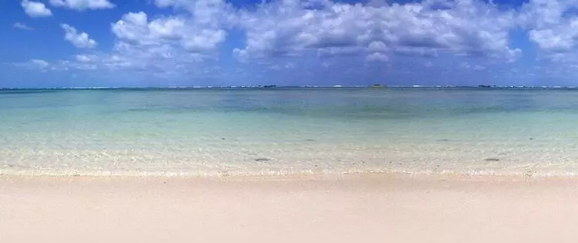 ホテル Whispering Palms Island Resort