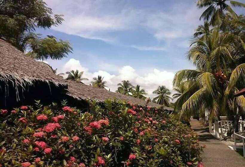 Hotel Whispering Palms Island Resort