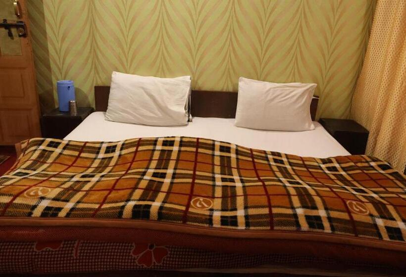 هتل Raja Guest House Pahalgam Jammu And Kashmir India