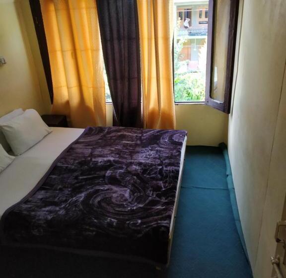 هتل Raja Guest House Pahalgam Jammu And Kashmir India