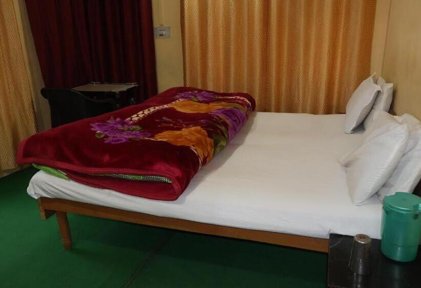 هتل Raja Guest House Pahalgam Jammu And Kashmir India