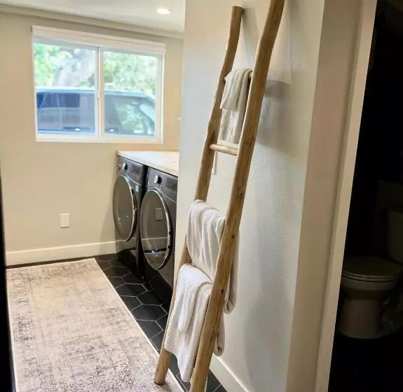 Majatalo New Modern Apt W/pool & Hot Tub In Nature