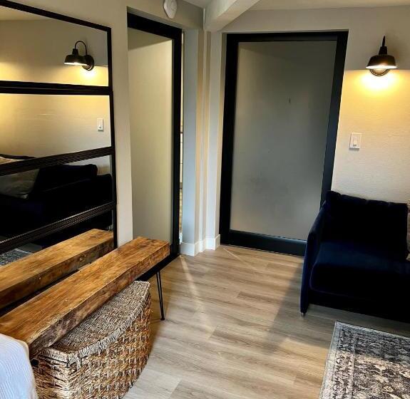 Пансион New Modern Apt W/pool & Hot Tub In Nature