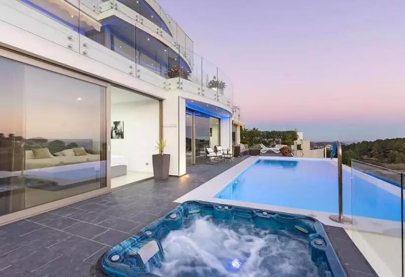 ベッドアンドブレックファースト Cassiopé Mer & Montagne Moonlight Spa Wellness