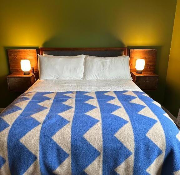 호텔 Violetsuitespdx