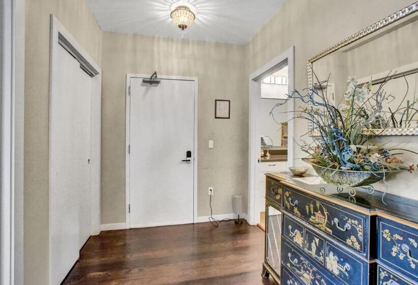 호텔 Violetsuitespdx