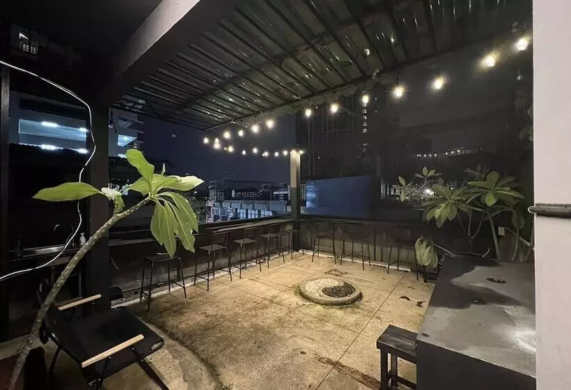 Comfy Crib Hostel