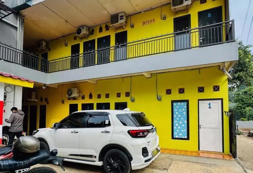 Hotelli Penginapan Dison Redpartner