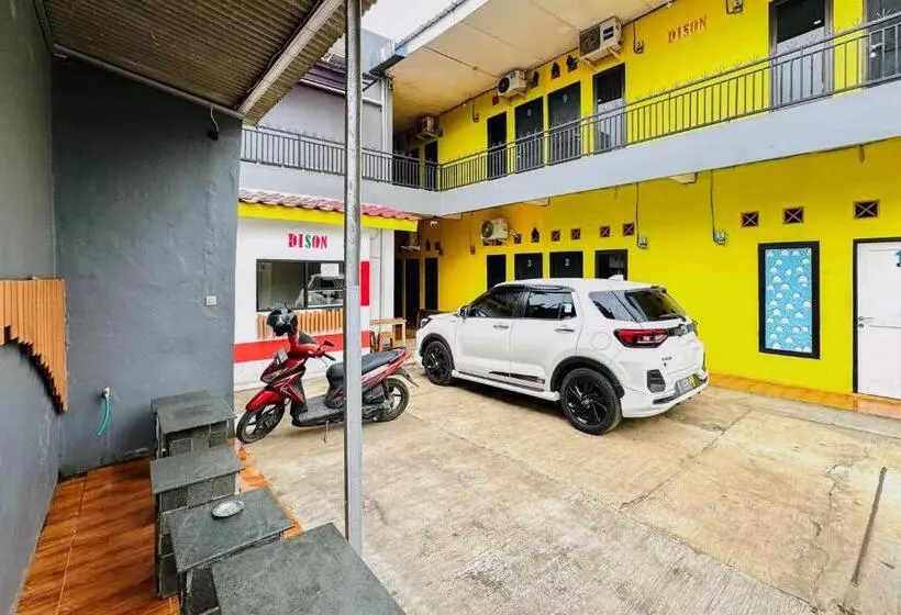 Hotelli Penginapan Dison Redpartner