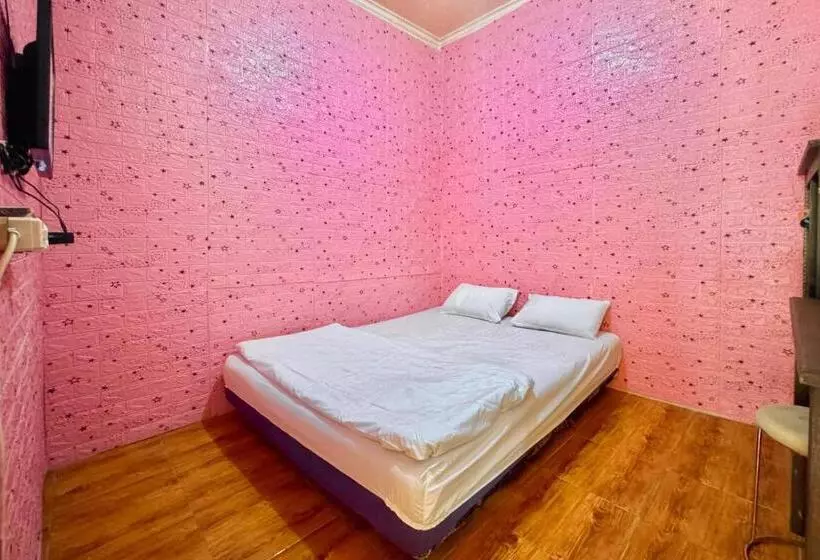 Hotelli Penginapan Dison Redpartner