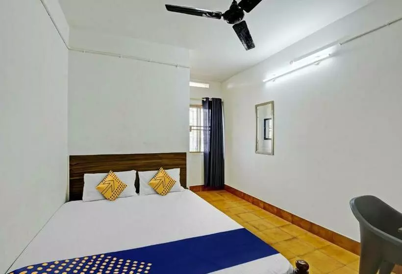ホテル Spot On Vinayaka Tourist Home