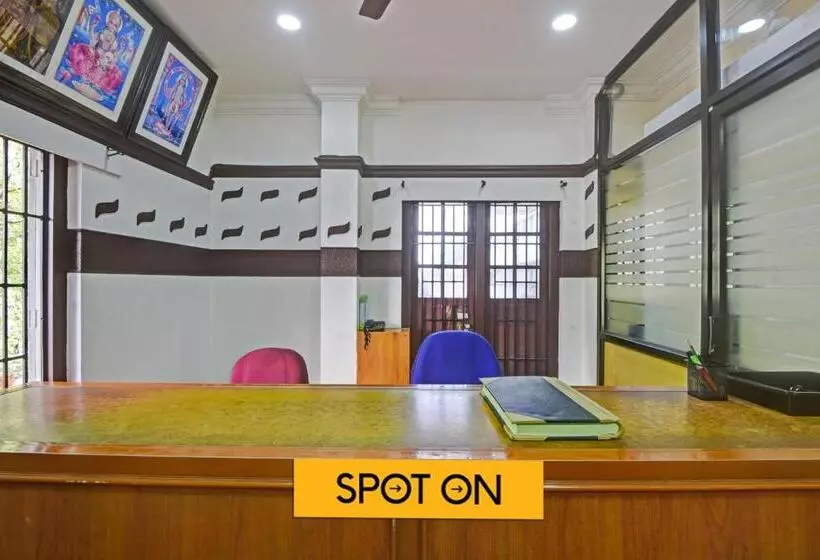 ホテル Spot On Vinayaka Tourist Home
