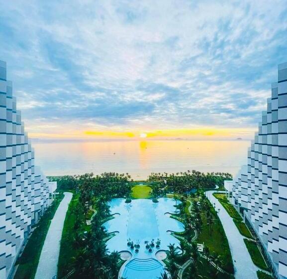 Arena Cam Ranh Beach Resort