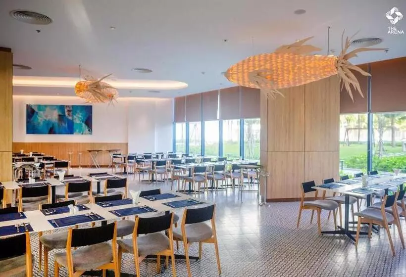 Arena Cam Ranh Beach Resort