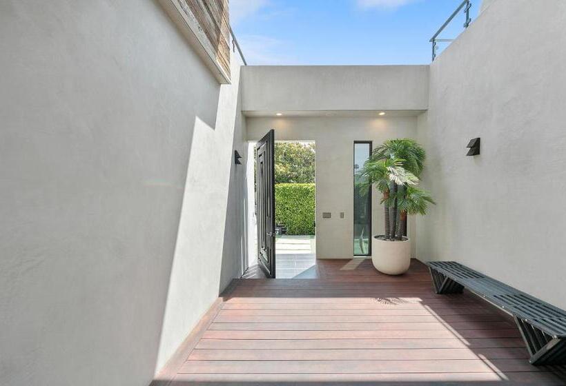 Bed and Breakfast West Hollywood Modern Luxury 5 Br Villa Sleeps 10