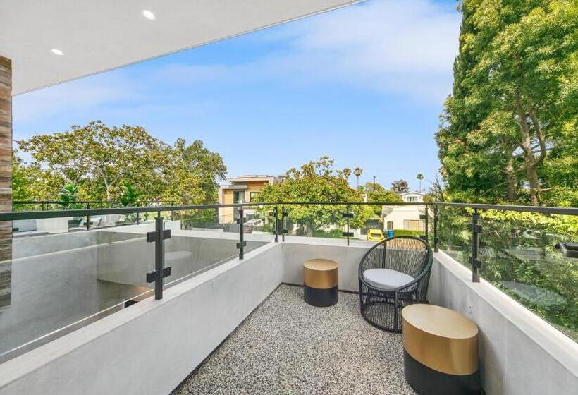 Bed and Breakfast West Hollywood Modern Luxury 5 Br Villa Sleeps 10
