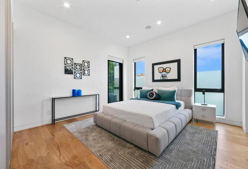 Bed and Breakfast West Hollywood Modern Luxury 5 Br Villa Sleeps 10